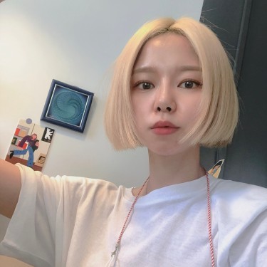 WOMAN)유니크염색(탈색+커트)