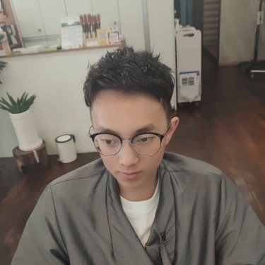 턱선위로 멋지게 해줘