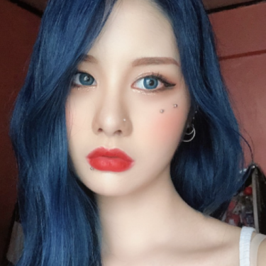  아윤채 본딩 컬러