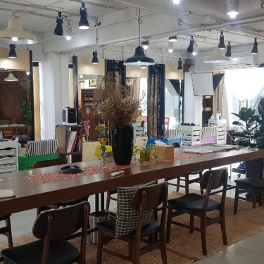 헤어앤타쿠미 홍대점