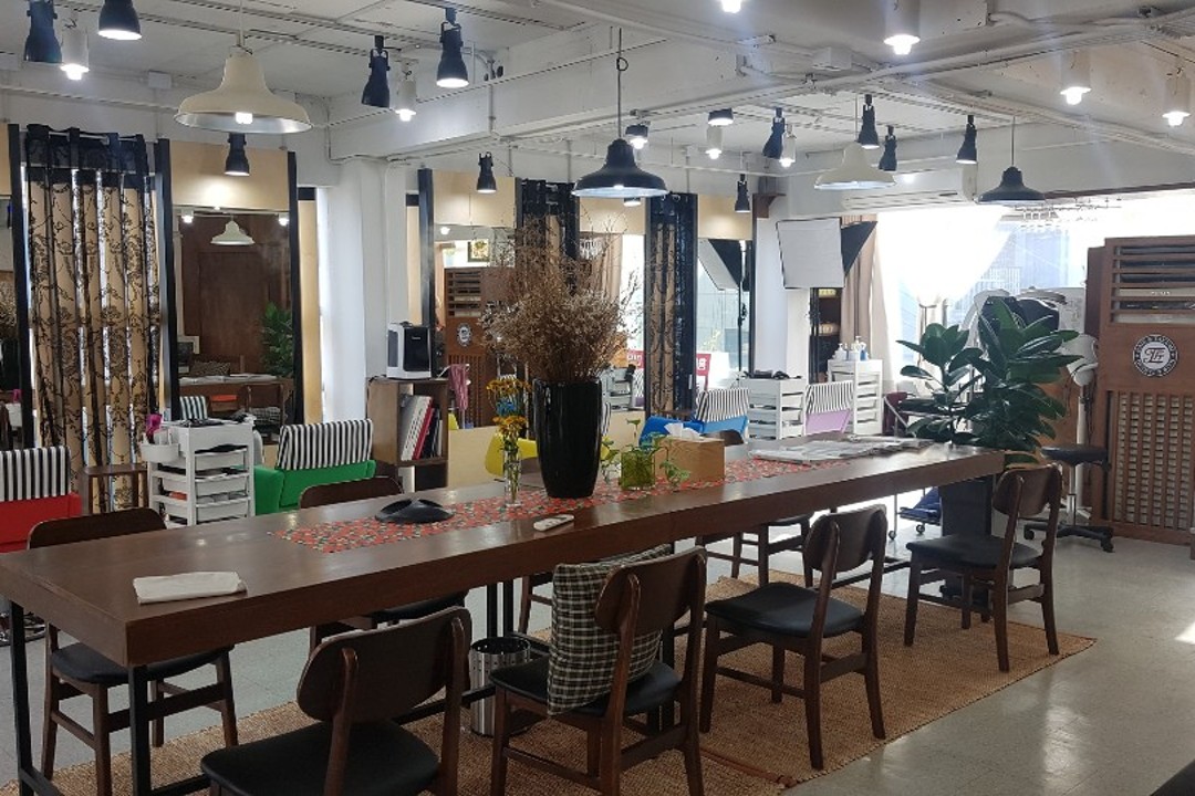 헤어앤타쿠미 , 서울 마포구 서교동 363-19 4층미용실, 마메드네