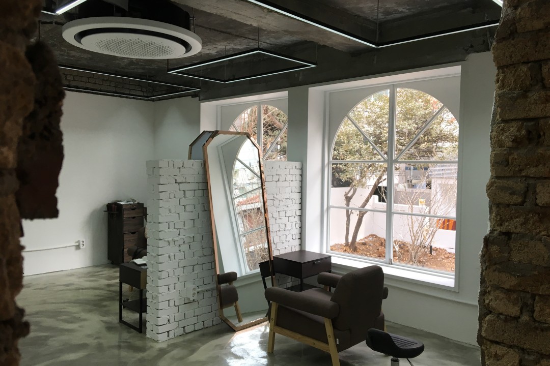 오버마운트 , 서울 마포구 서교동 438-22 1,2층미용실, 마메드네