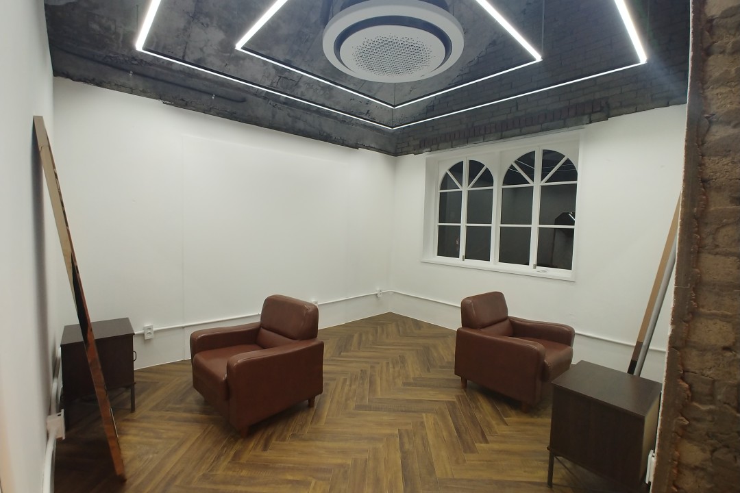 오버마운트 , 서울 마포구 서교동 438-22 1,2층미용실, 마메드네