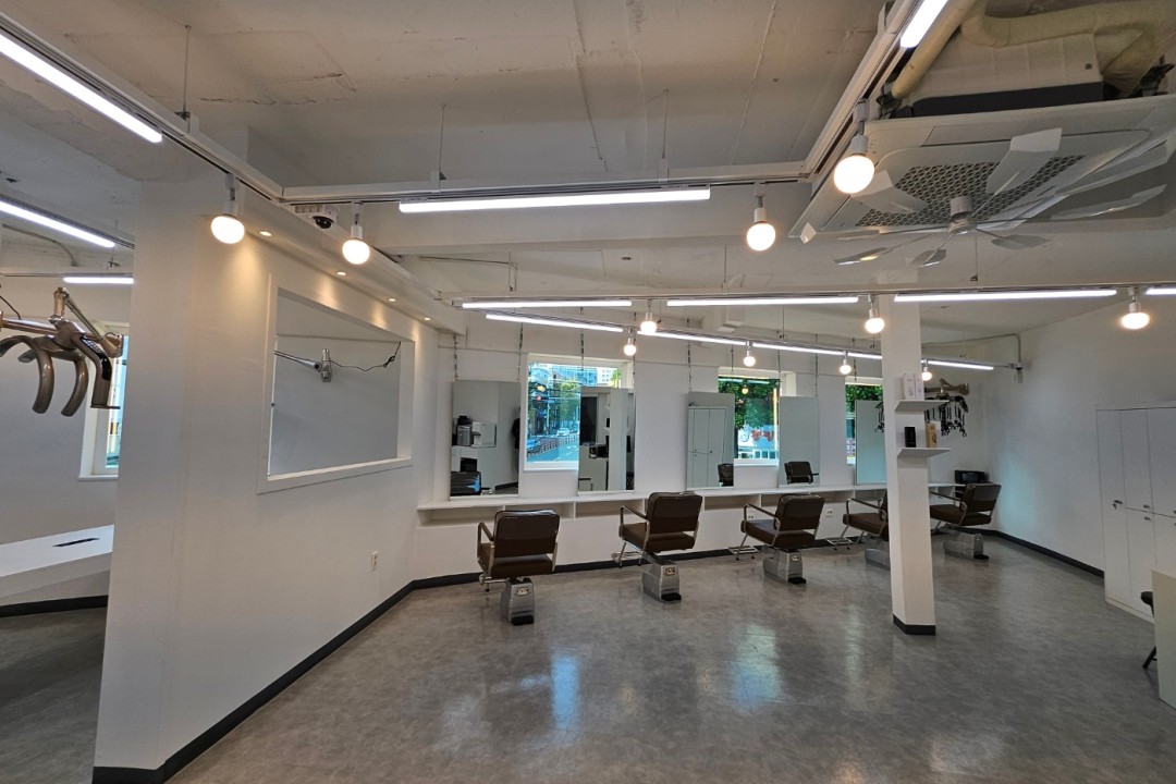 어반트랜드 , 부산 서구 서대신동1가 60-13 2층 201호미용실, 마메드네