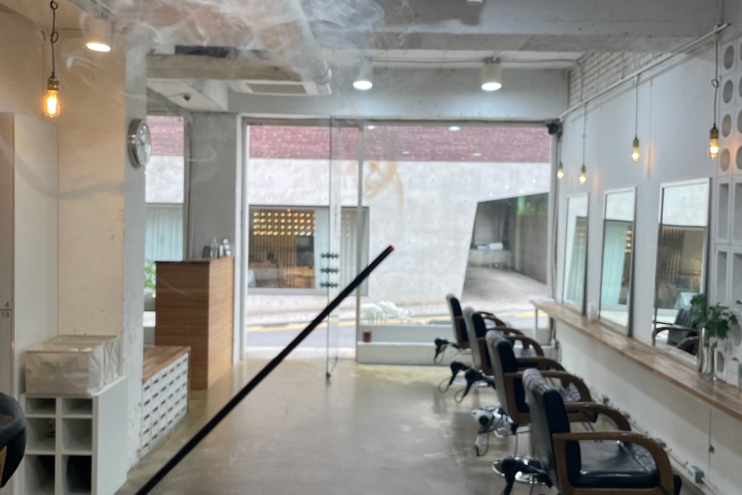 르솝 , 서울 강남구 논현동 99-26 제이빌딩 지하 1층, 지상 1층미용실, 마메드네