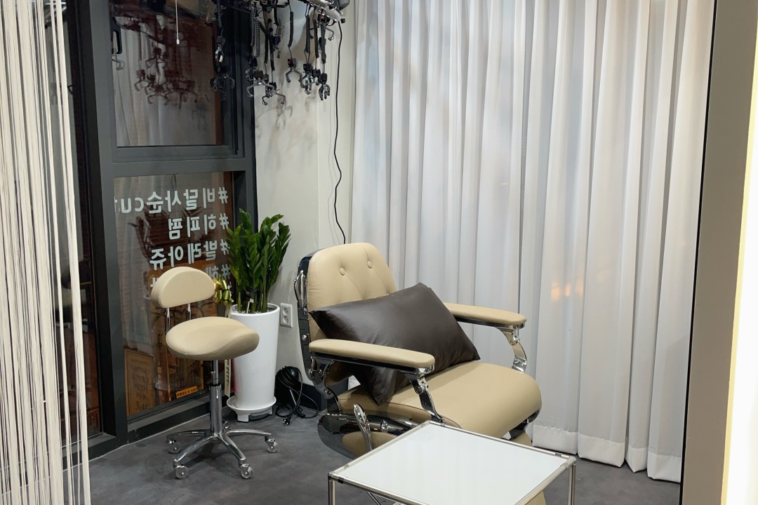 발렌헤어 , 서울 마포구 서교동 411-3 2층 201호미용실, 마메드네