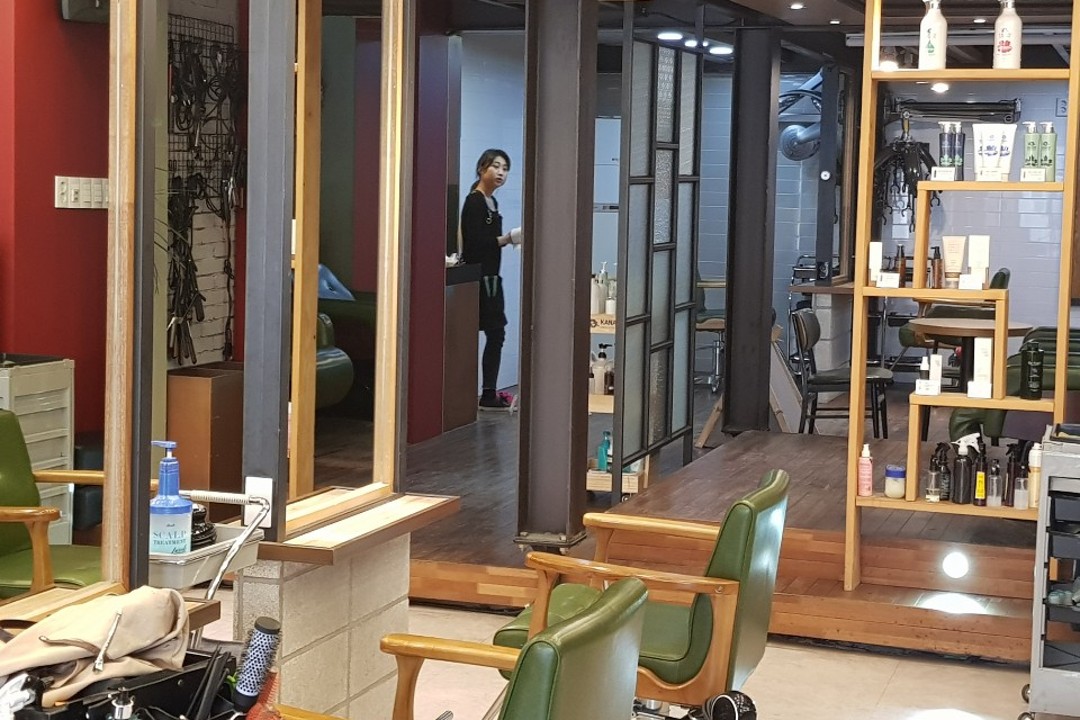 1976's 헤어 , 서울특별시 동대문구 제기동 176-1 영인빌딩 1층 102호미용실, 마메드네