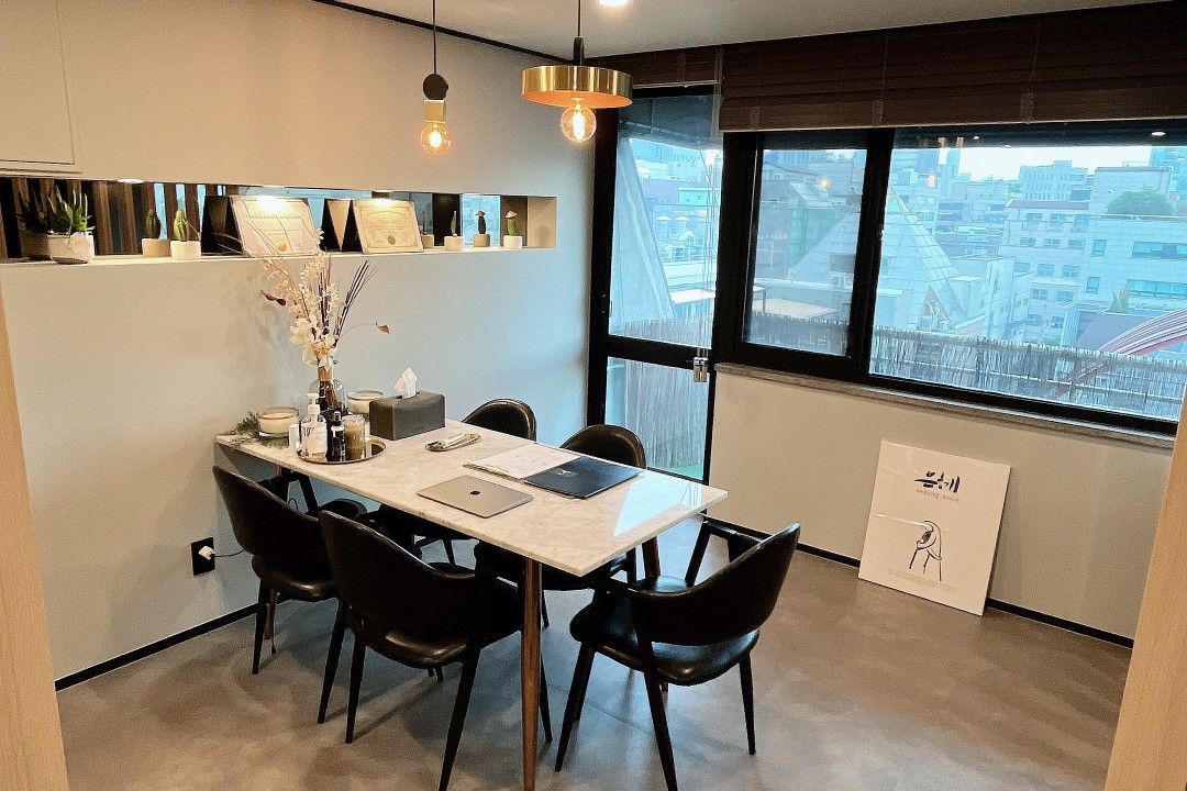 리포윅스 슈가링왁싱 & 뷰티 압구정 , 서울 강남구 신사동 570-6 베드로빌딩 7층 702호미용실, 마메드네