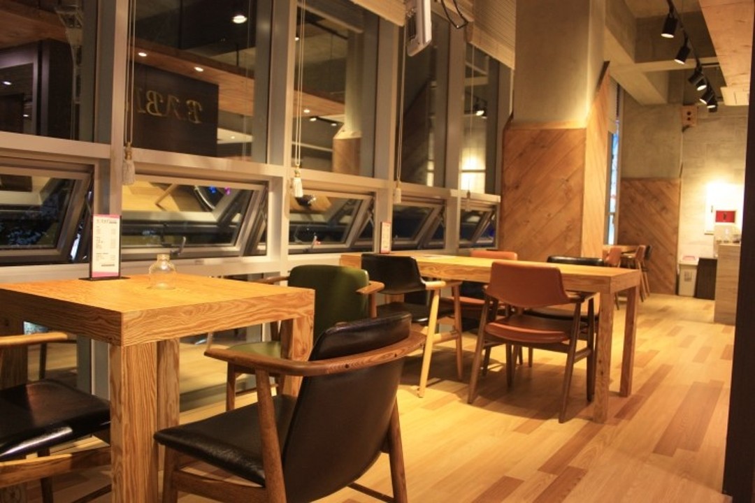 바비하우스 , 울산 남구 달동 1335-16 2층미용실, 마메드네