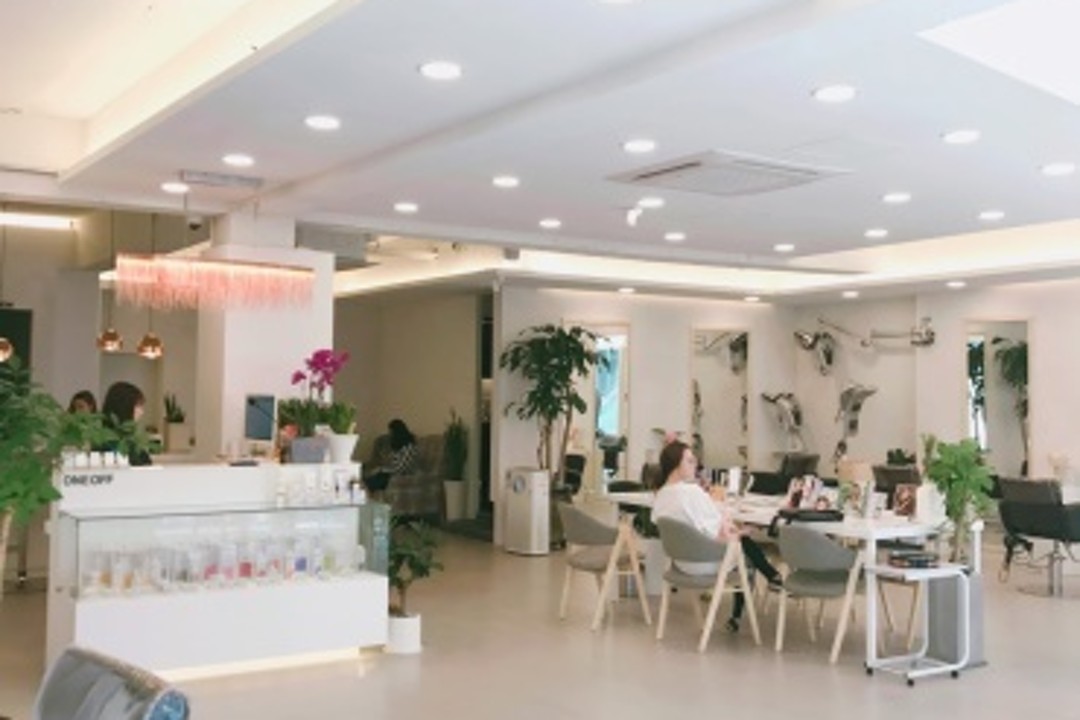 원오프헤어 , 부산 부산진구 부전동 520-23 2층미용실, 마메드네