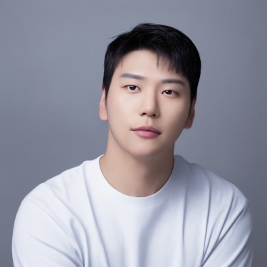 닥터헤어플러스 분당본점 헤어드레서 황후