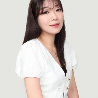 수석 디자이너 은 실