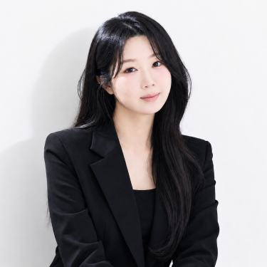 디자이너 서윤
