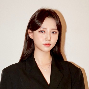 4층 수석디자이너 루시
