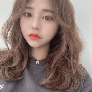 디자이너 가윤