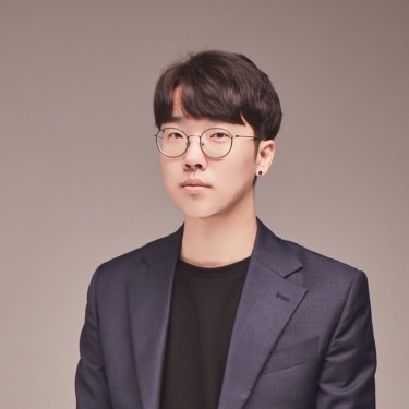 수석 디자이너 현종