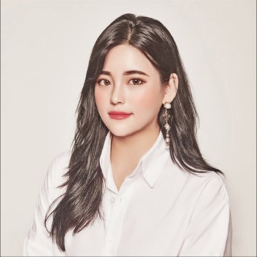 디자이너 사월