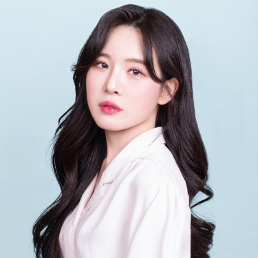 디자이너 하윤