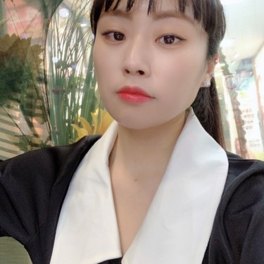 디자이너 보라