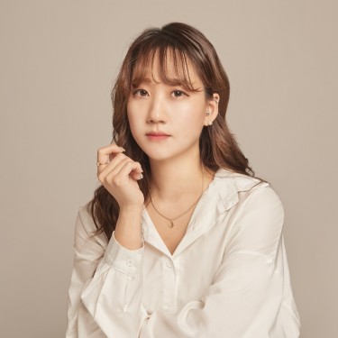 디자이너 윤진