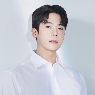 꾸블랑헤어 성신여대1호점 점장 은우