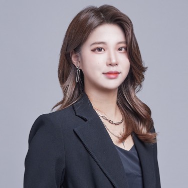 3층 디자이너 채윤