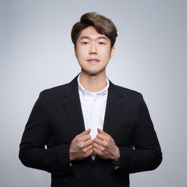이철헤어커커 백석점 대표원장 유지