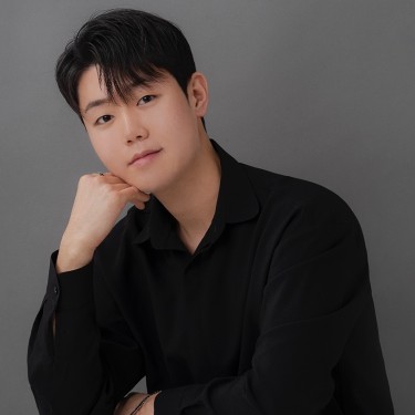 디자이너 진수