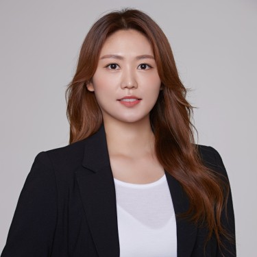 수석디자이너 아리