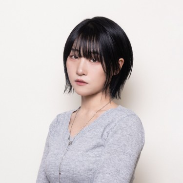 수석 디자이너 수정