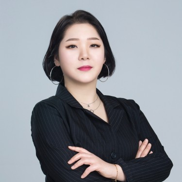 수석 디자이너 신비