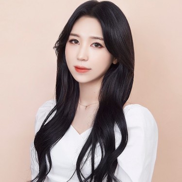 디자이너 현아