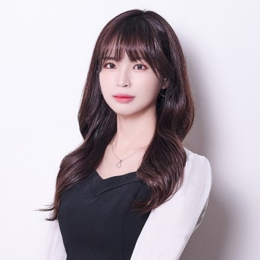 3층 근무 디자이너 라희