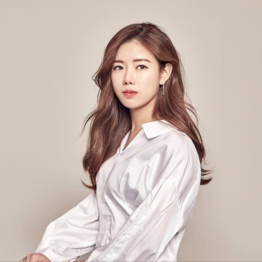 디자이너 아진
