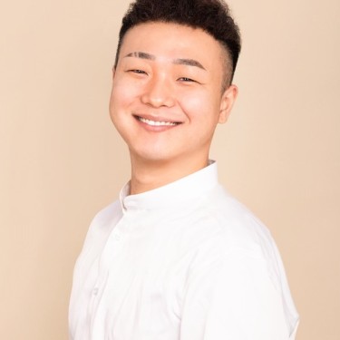 디자이너 새롬 