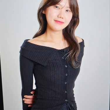 디자이너 정아율