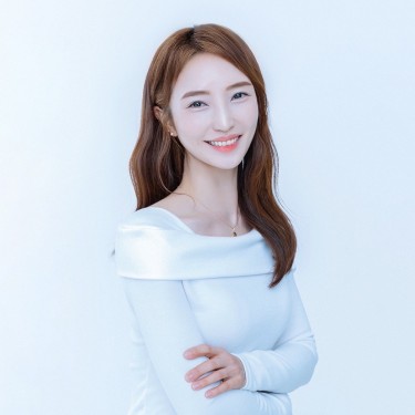 디자이너 지윤