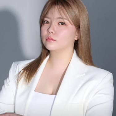 디자이너 이나