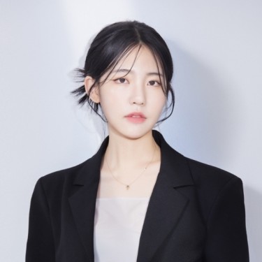 수석 디자이너 세 라