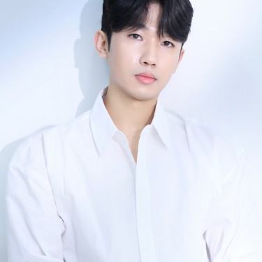박승철헤어스투디오 신촌점 디자이너 치영