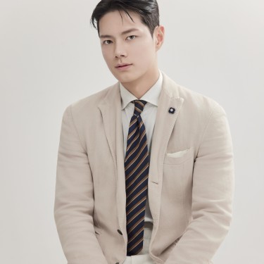 정성스레 (구)코벨헤어 원장 성우
