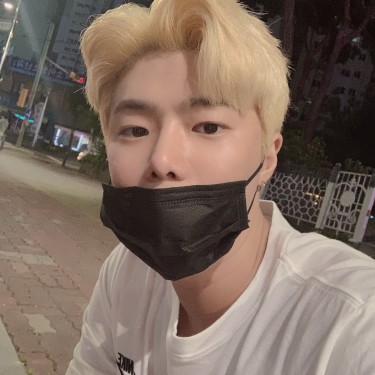애쉬블론드